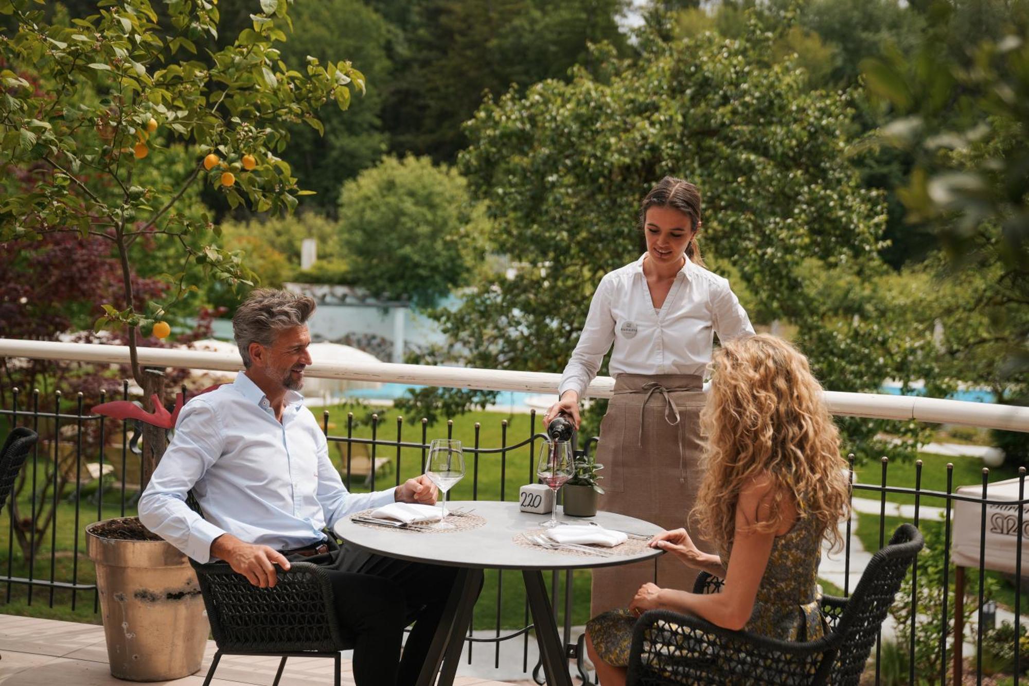 Gartenhotel Moser Eppan an der Weinstraße Exteriör bild